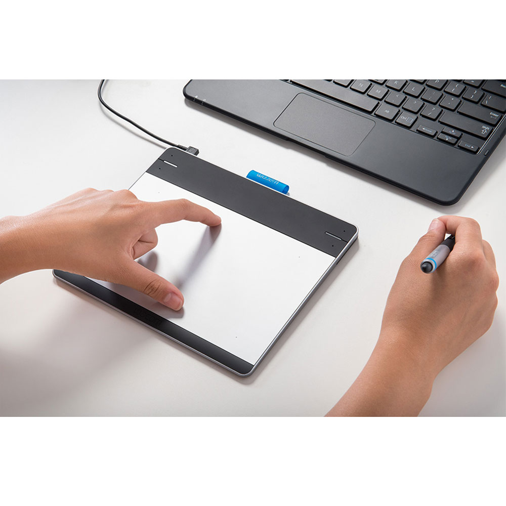 Wacom Intuos Pen And Touch Small Cth480ssfr Achat Vente Tablette Graphique Sur