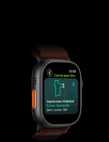 Apple Watch Ultra 4, boîtier en titane, noir, fonctionnalité Course avec itinéraire avec une carte d'un parcours de course à pied, côté gauche, bouton Action, Boucle Alpine, bordeaux