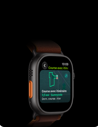 Apple Watch Ultra 4, boîtier en titane, noir, fonctionnalité Course avec itinéraire avec une carte d'un parcours de course à pied, côté gauche, bouton Action, Boucle Alpine, bordeaux