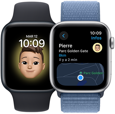 Deux Apple Watch SE. L'une affiche un fond d'écran avec l'emoji d'une personne. L'autre affiche un écran de l'app Plans indiquant la position de cette personne.