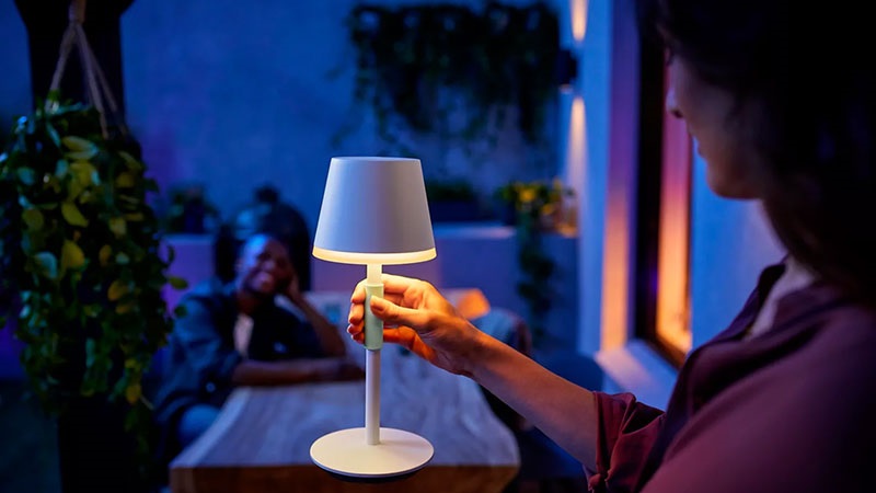 Philips Hue - Lampe à poser connectée Hue Iris - Gen4 - Or - Lampe