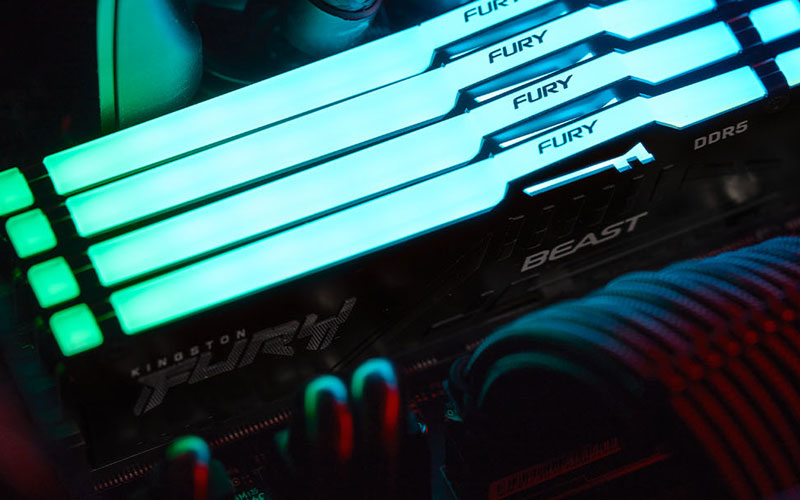 Kingston FURY Renegade RGB 32 Go (2 x 16 Go) DDR5 6400 MHz CL32 - Blanc -  Mémoire PC - LDLC