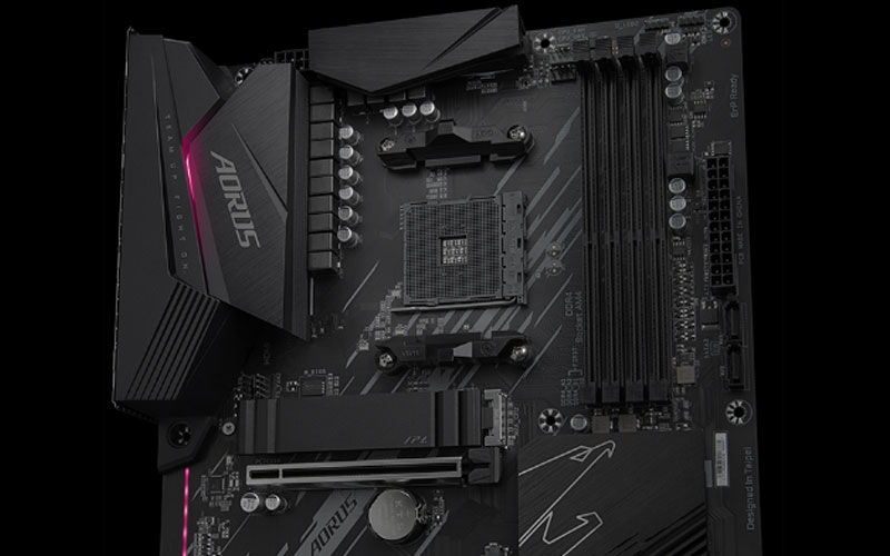 Scheda madre Gigabyte B550 Aorus Elite V2, una motherboard spaziale! 