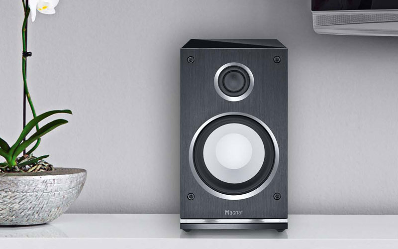 Magnat Quantum Edelstein 2-Way Bass Reflex High-End Bookshelf Speaker ...