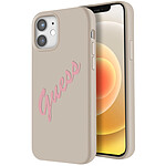 Guess Coque pour iPhone 12 et 12 Pro Silicone Vintage Soft Touch Beige