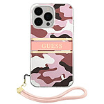 Guess Coque pour Apple iPhone 13 Pro Camo avec lanière nylon Rose