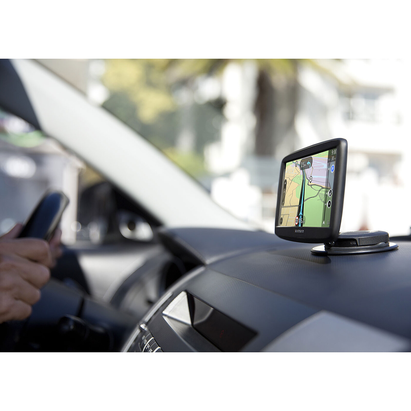 TomTom GPS Voiture Start 52 Lite, 5 Pouces, avec les Cartes d'Europe,  Fixation Reversible Intégrée [ Exclusive] : : High-Tech