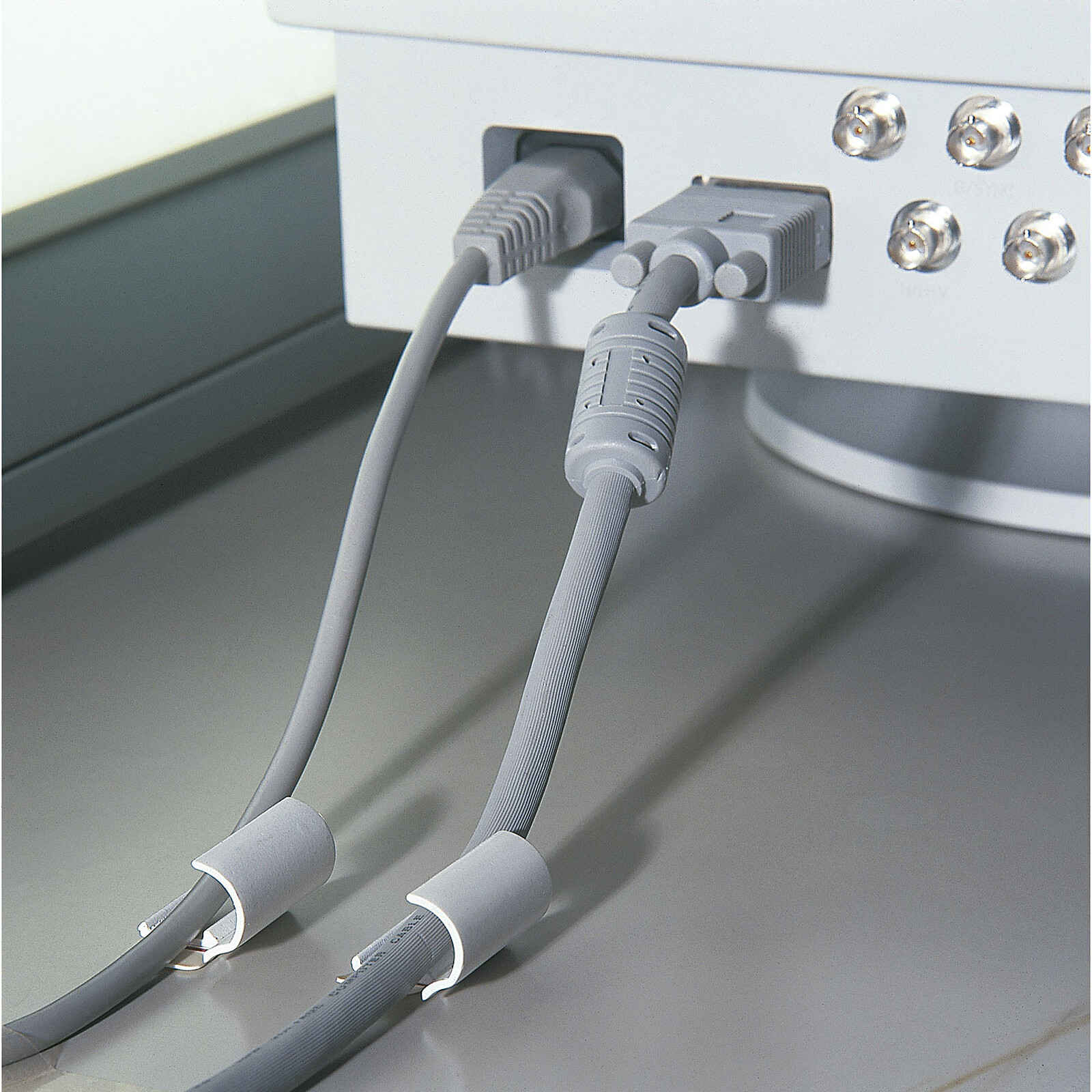 Recubrimiento de alta calidad para ordenar cables - diámetro 20 mm máx. -  longitud 2.5 m (color gris) - Pasacables - LDLC