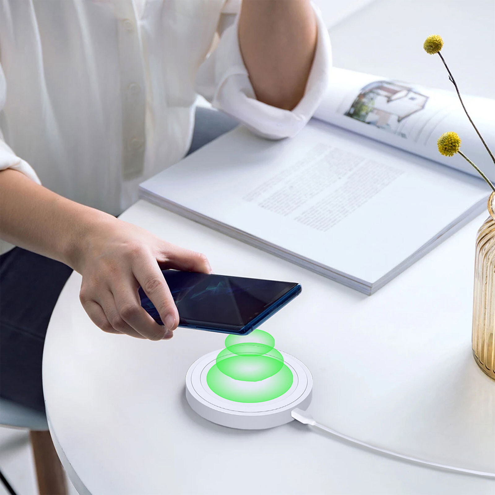 Akashi Chargeur Eco Rapide Sans Fil Induction 10W (Blanc) - Chargeur  téléphone - Garantie 3 ans LDLC