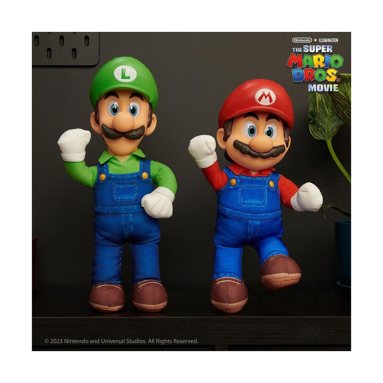 Peluche Luigi Super Mario Bros 50cm : : Jeux et Jouets