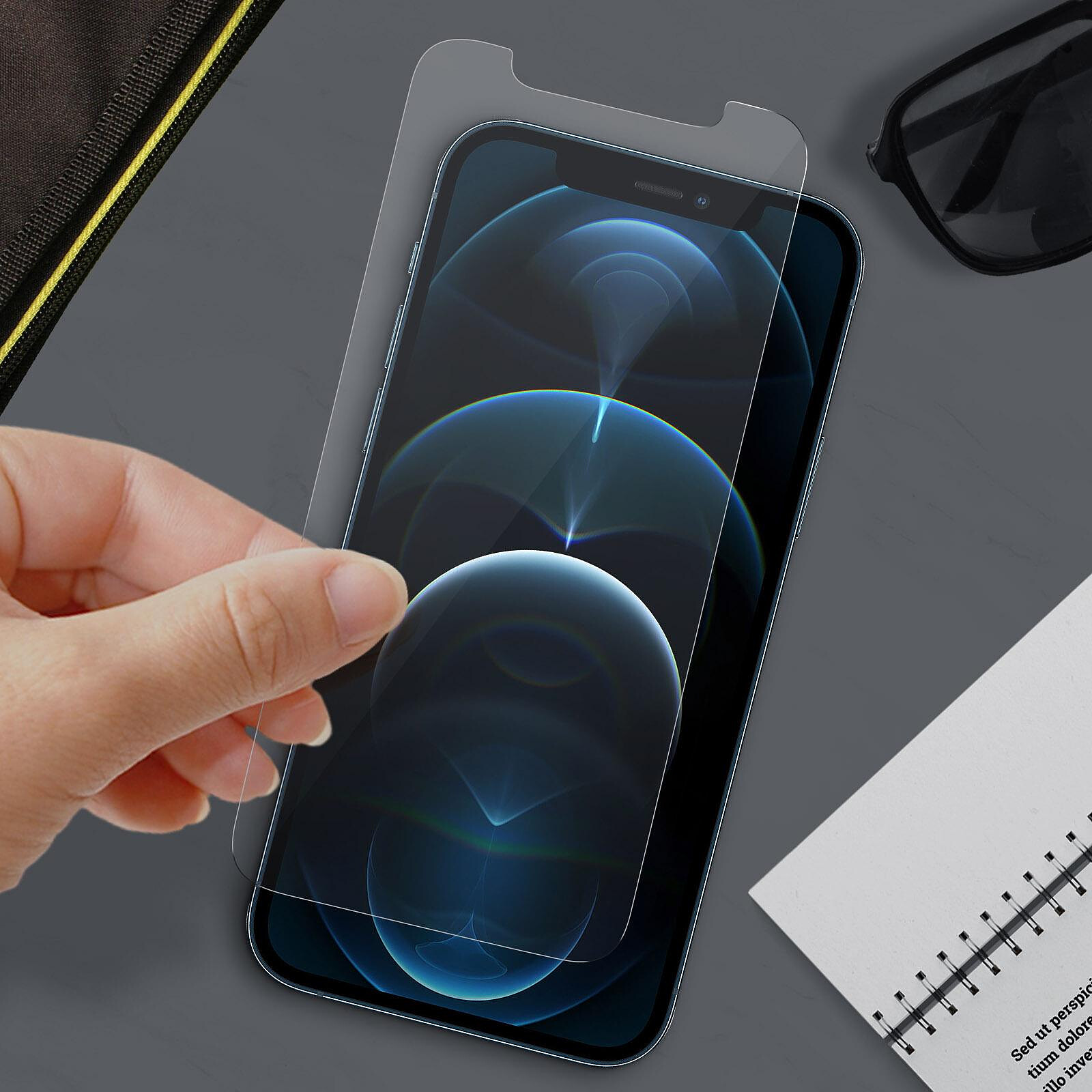 Avizar Film Écran Pour iPhone 12 / 12 Pro Flexible Anti-rayures Transparent  - Protection écran - LDLC