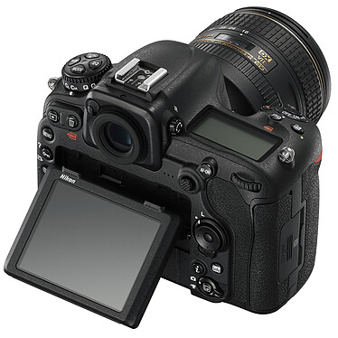 Comprar Nikon D500 + AF-S DX NIKKOR 16-80 mm