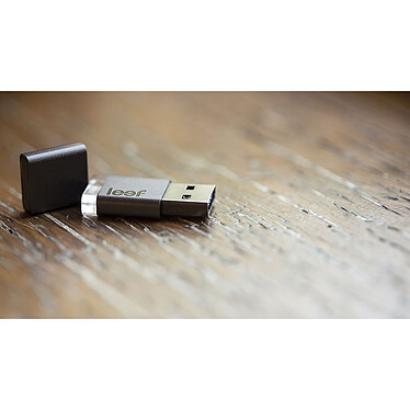 Avis Leef Clé USB Magnet 3.0 64 Go Noir