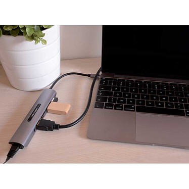 Review MCL USB-C Docking Station 1x HDMI + 2x USB-A + 1x USB-C PD 60W + RJ-45 and card reader