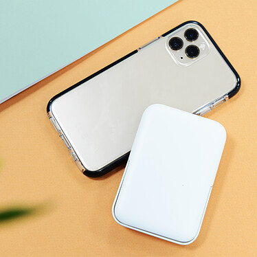 Akashi Batterie de secours MagSafe 5000mAh - fonction Magsafe 15W + USB-C 20W Power Delivery pas cher