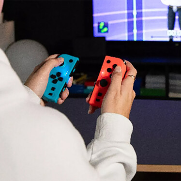 Avis Konix Joypads Bleu et Rouge Switch