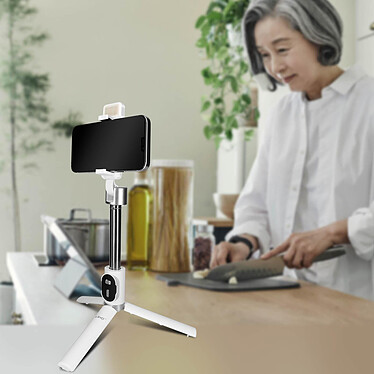 Avis LinQ Perche Selfie Bluetooth avec fonction Trépied Télécommande sans fil  Blanc