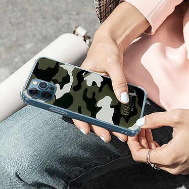 Avis Guess Coque pour iPhone 12 Pro Max avec Dragonne Motif Camouflage  Vert