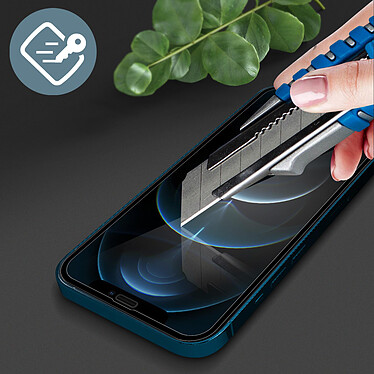 Avis Force Glass Vitre pour iPhone 12 / 12 Pro Protection Ecran Résistant 9H Anti-traces  Noir