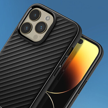 Spigen SGP Coque iPhone 14 Pro Max Résistante Effet Strié Relief Souple Core Armor  Noir pas cher