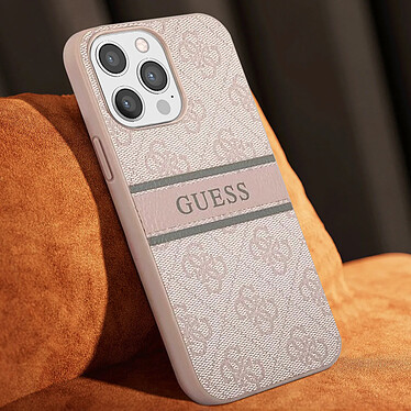 Acheter Guess Coque pour iPhone 13 Pro avec Imprimé et Bande Monochrome Luxe Rose Poudré