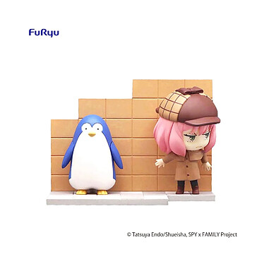 Spy x Family - Statuette Hold Figure Anya & Penguin 10 cm