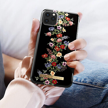 Avis iDeal of Sweden Coque pour iPhone 11 Pro Résistante Design Épuré Floral Dark