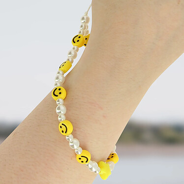 Avis Avizar Bijou de Téléphone Bracelet à Perles, étoile et Smiley jaunes Collection Smile