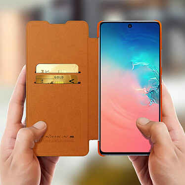 Avis Nillkin Etui pour Galaxy S10 Lite avec Porte-carte Cuir Véritable Qin Marron