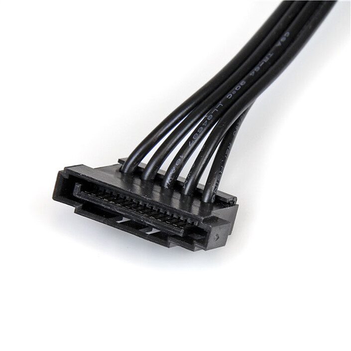 Avis StarTech.com Câble répartiteur d'alimentation SATA vers 4x SATA