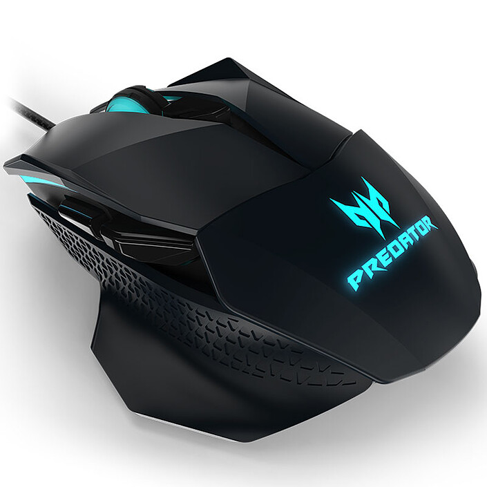 Avis Acer Predator Cestus 500