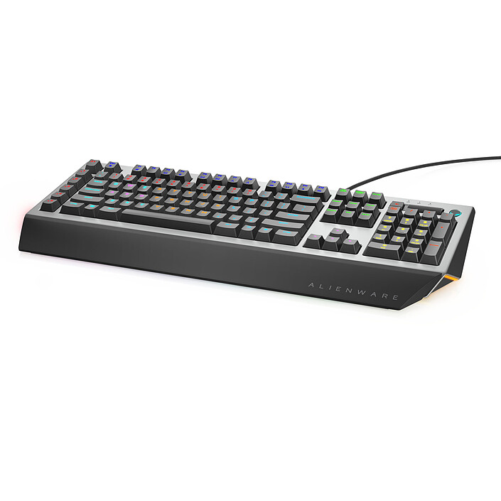 Avis Alienware AW768