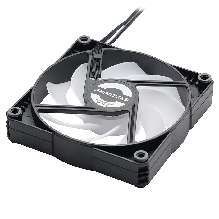 Nota Phanteks SK PWM D-RGB 120 mm