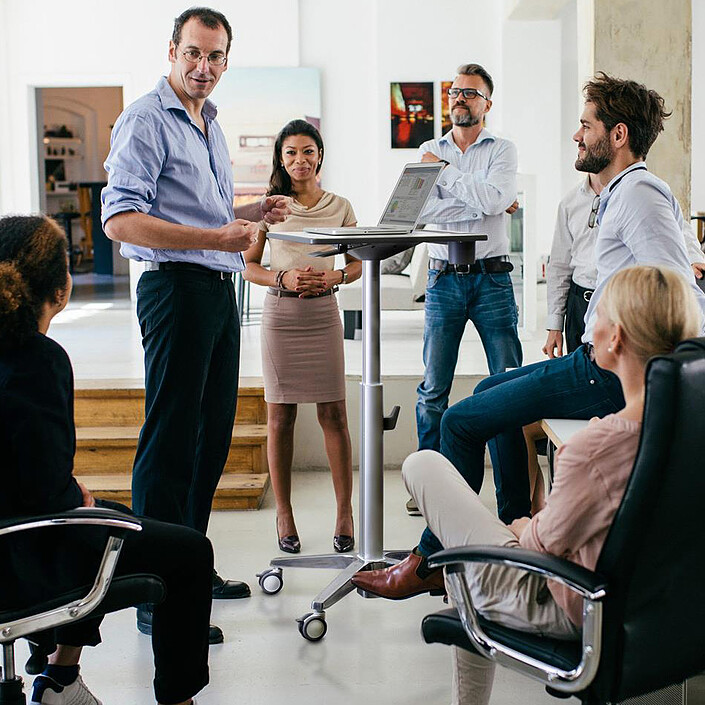 Ergotron LearnFit (colonna inferiore) economico