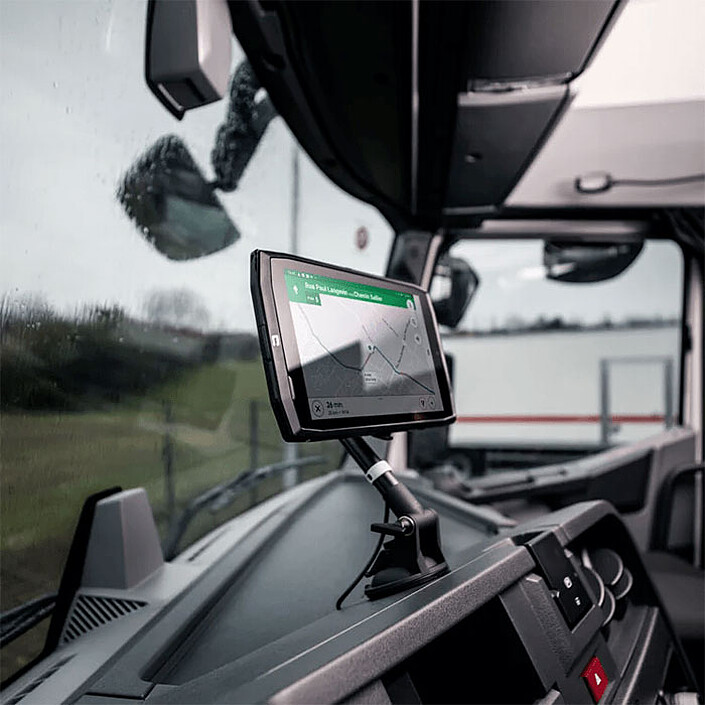 Avis Croscall X-Car Pro