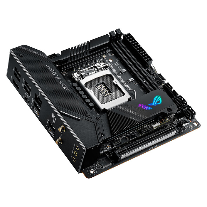 Acquista ASUS ROG STRIX Z590-I GAMING WIFI