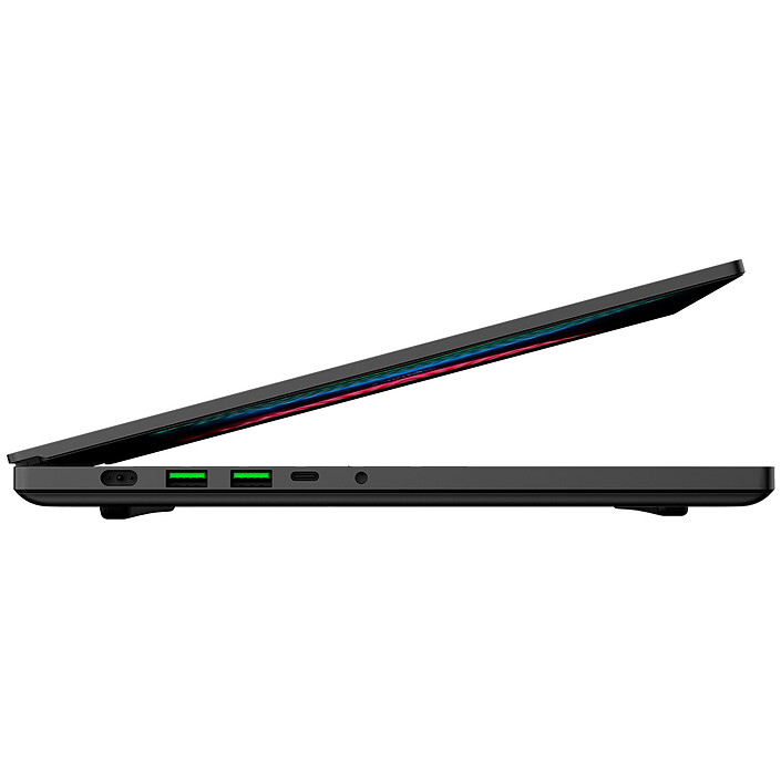 Avis Razer Blade 15 - modèle avancé (RZ09-0367BFC3-R3F1)