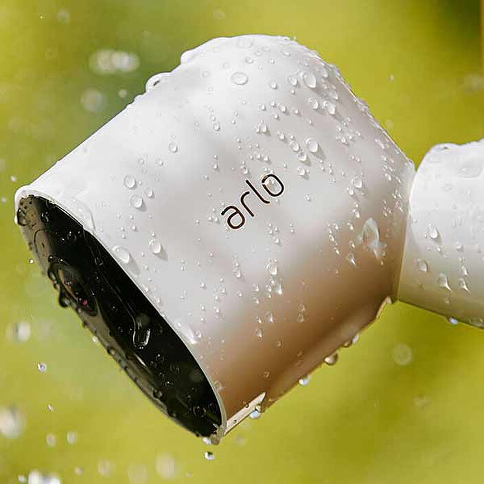 Arlo Pro 4 - Noir (VMC4050B) pas cher