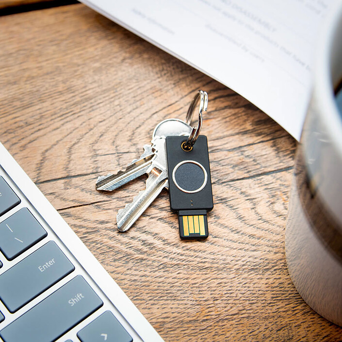 Yubico YubiKey Bio - Edizione FIDO economico