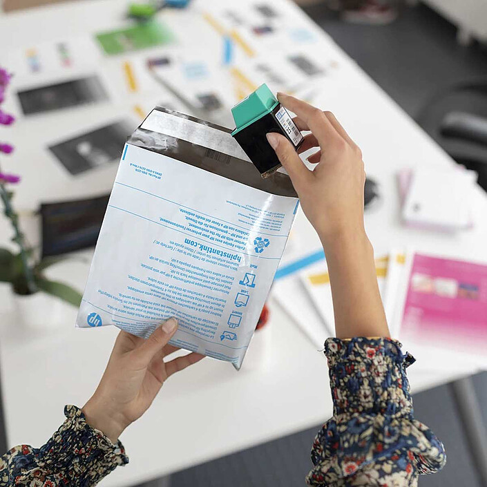 HP 303 (3YM92AE) - Pack de 2 cartouches d'encre Noir/3 Couleurs pas cher