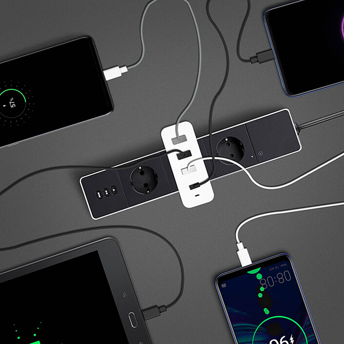 Buy Akashi Mains Charger 60W 6A USB-C + 3x USB-A