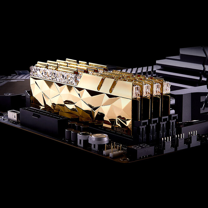 G.Skill Trident Z Royal Elite 64 GB (8 x 8 GB) DDR4 3600 MHz CL14 - Oro economico