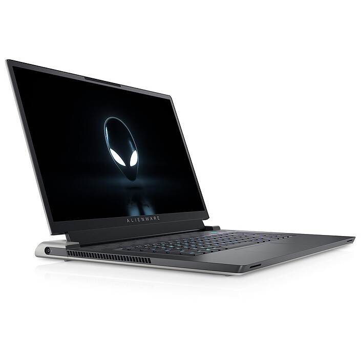 Alienware X17 R2-552