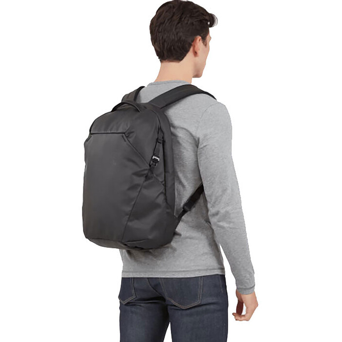 Acquista Thule Tact 21L (Nero)