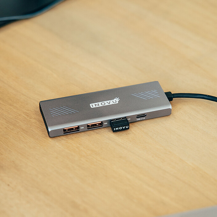 Hub USB-C INOVU per 3x USB-A e 1x USB-C economico