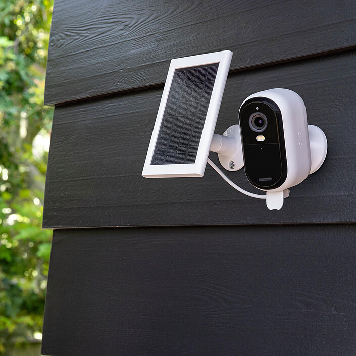 Avis Arlo Essential 2K Outdoor + paneau solaire - Blanc (x 3) 