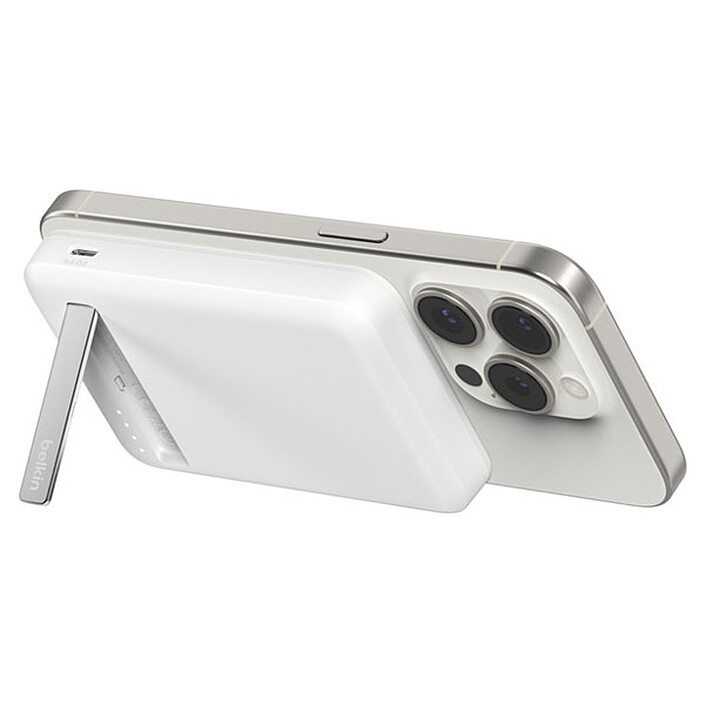 Opiniones sobre Batería externa magnética Belkin 8K con Qi2 y función de soporte (blanca)