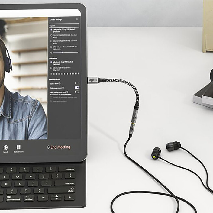 Cable Goobay de USB-C a Jack de 3,5 mm (macho/hembra) - 0,15 m - Negro/Gris a bajo precio