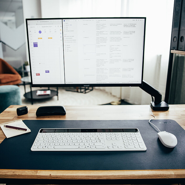 Acquista INOVU Desk Mat (Blu navy/Giallo)