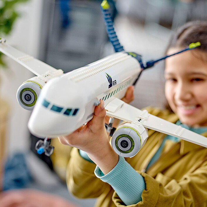 Acquista LEGO City 60367 L'aereo di linea 